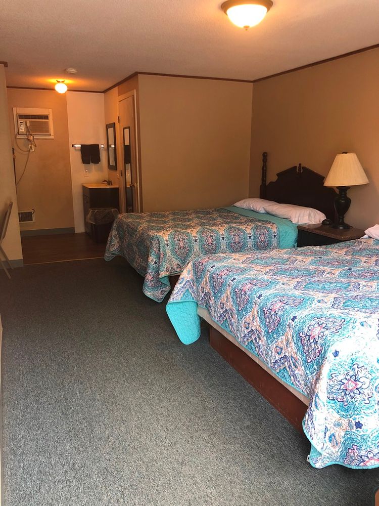 395 Canaan Rd, Skowhegan, ME 04976